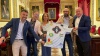 Presentada la camiseta solidaria diseñada por José Medina Galeote para la Carrera Urbana y la Carrera por la Inclusión