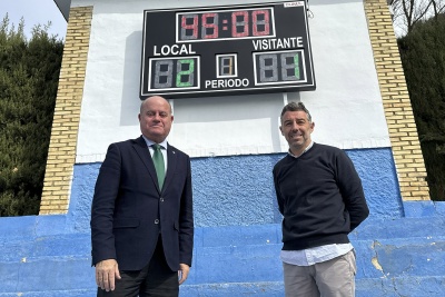 El campo de fútbol Ciudad de Antequera ve mejoradas sus instalaciones inc
